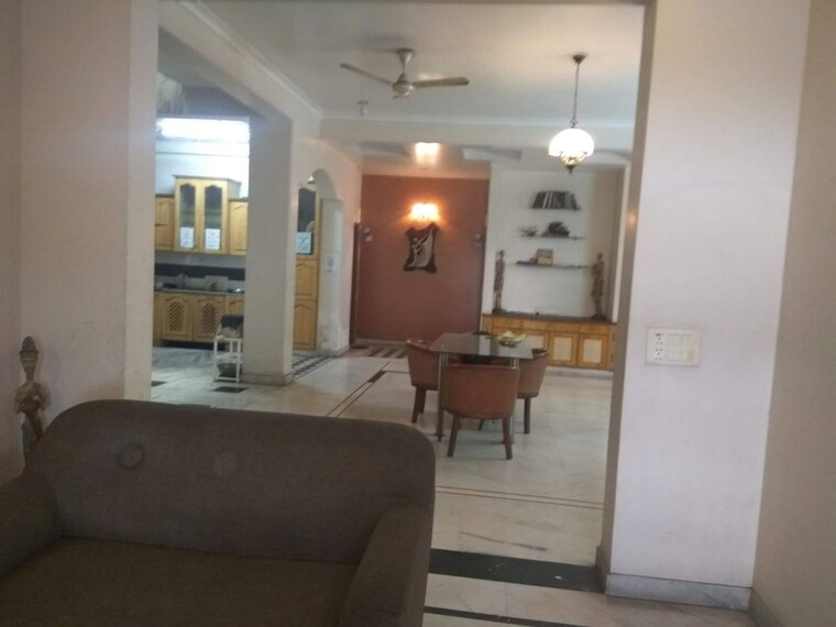 Living Room, sector 71 3 Bedroom 320 Sq.Ft. Builder Floor In Sector 71 Noida 10116221