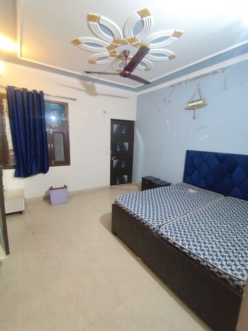 Team Area in 1 BHK Builder Floor at Sector 19 – for Rent