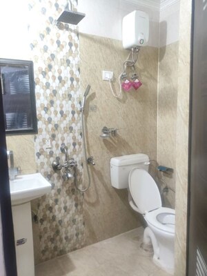 Bathroom in 1 BHK Builder Floor at Sector 19 – for Rent