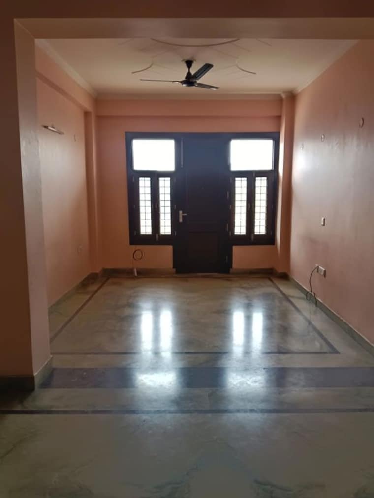 Room, sector 55 1.5 Bedroom 980 Sq.Ft. Independent House In Sector 55 Noida 10116253