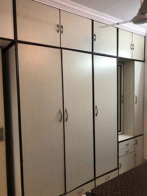 Room in 3 BHK Apartment at Sheth Vasant Pride, Kandivali East – for Sale