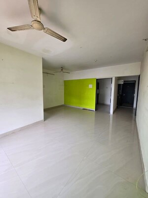 Room in 4 BHK Apartment at Viceroy Prive, Kandivali East – for Sale