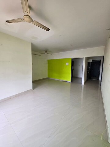 Room in 4 BHK Apartment at Viceroy Prive, Kandivali East – for Sale