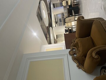 Dining Room in  Pg at Dlf Phase I – for Rent