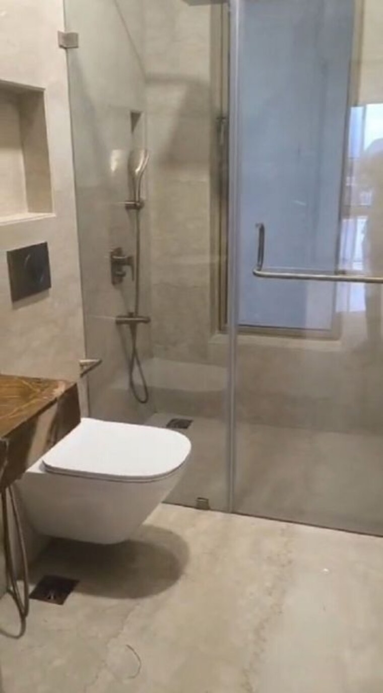 Bathroom, godrej-rks 3 Bedroom 1950 Sq.Ft. Apartment In Chembur Mumbai 10116282