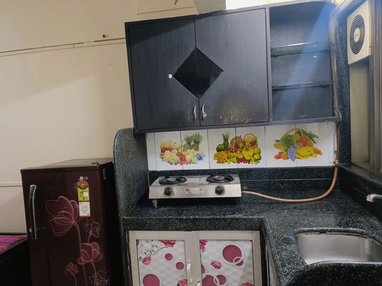 undefined, andheri west 1 RK 300 Sq.Ft. Apartment In Andheri West Mumbai 10116313