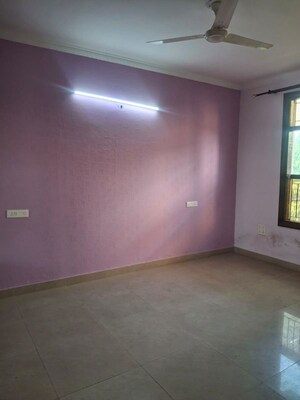 Room in 3 BHK Apartment at Sector 20 – for Sale