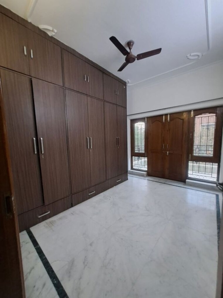 Room, unitech-south-city-1 2.5 Bedroom 1350 Sq.Ft. Builder Floor In South City 1 Gurgaon 10116327