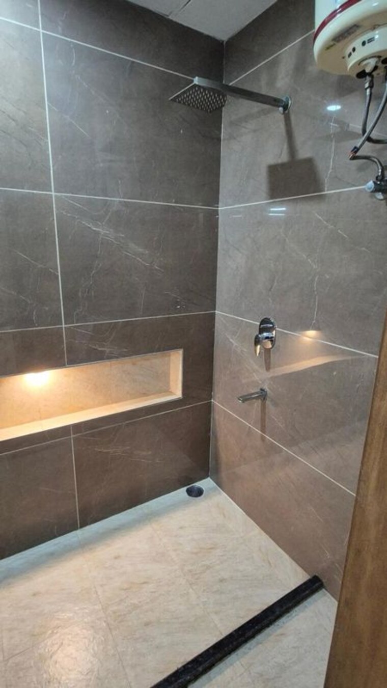Bathroom, sushant lok iii 3 Bedroom 1800 Sq.Ft. Builder Floor In Sushant Lok Iii Gurgaon 10116310