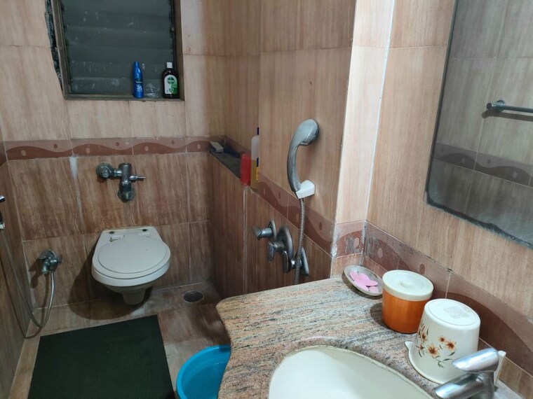 Bathroom, luv-kush-tower 3 Bedroom 1300 Sq.Ft. Apartment In Chembur Mumbai 10116334