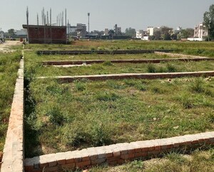  Plot For Sale in Rohania