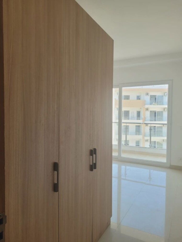 Room, ss-linden 4 Bedroom 2700 Sq.Ft. Builder Floor In Sector 84 Gurgaon 10116376