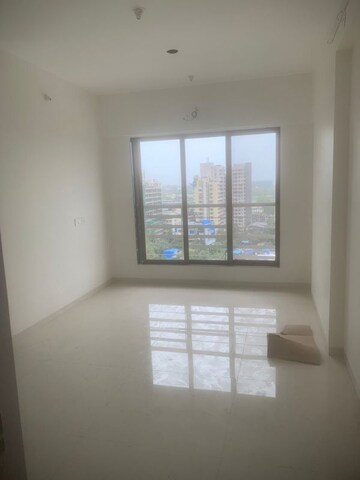 Room in 1 BHK Apartment at Rajlaxmi Residency Khar East, Khar East – for Rent