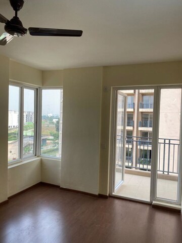 Room in 3.5 BHK Apartment at 3C Orris Greenopolis, Sector 89 – for Rent