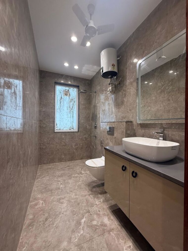 Bathroom, anant-raj-the-estate-floors 3 Bedroom 1650 Sq.Ft. Builder Floor In Sector 63a Gurgaon 10116393