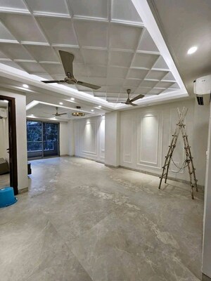 Room in 3 BHK Apartment at Smart World Orchard, Sector 61 – for Sale