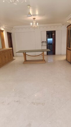 3 BHK + Servant Room Apartment For Sale in Cuffe Parade