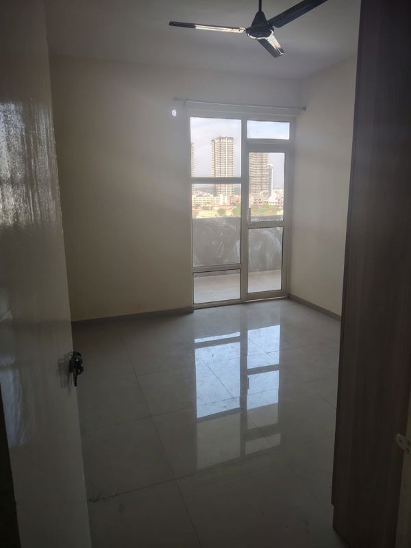 2 BHK Apartment For Rent in Pyramid Midtown