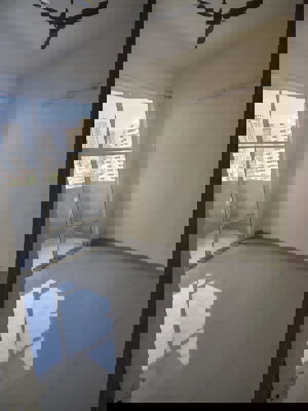 2 BHK 699 Sq.Ft. Apartment in Pyramid Midtown