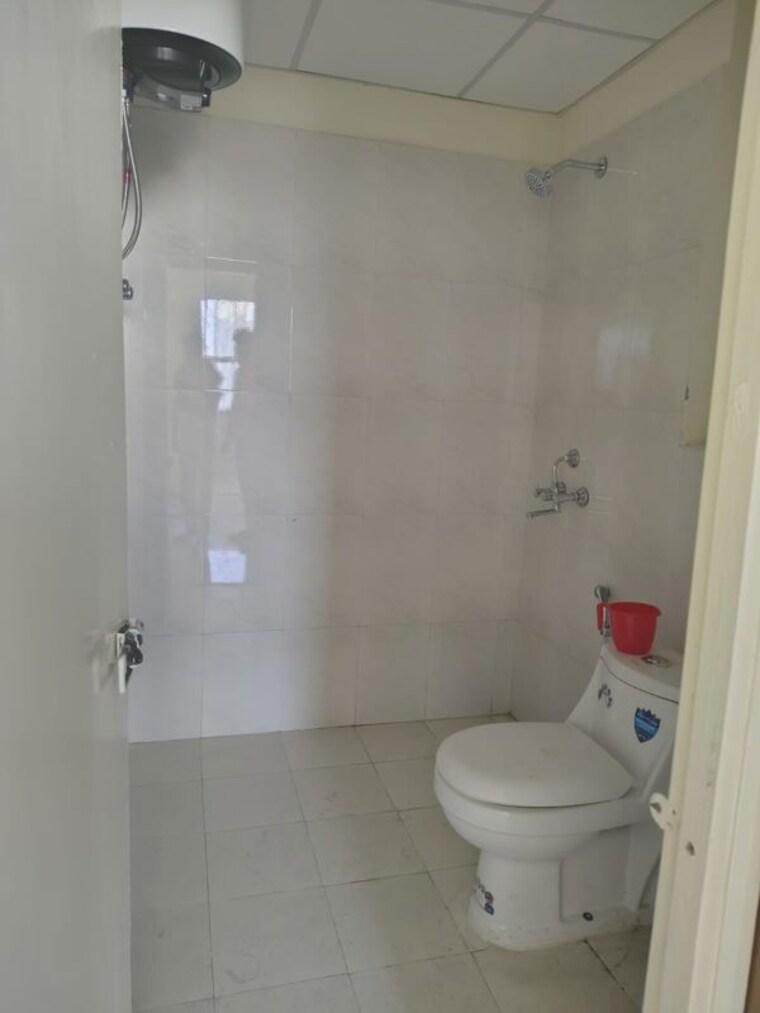 Bathroom, pyramid-midtown 2 Bedroom 699 Sq.Ft. Apartment In Sector 59 Gurgaon 10116494