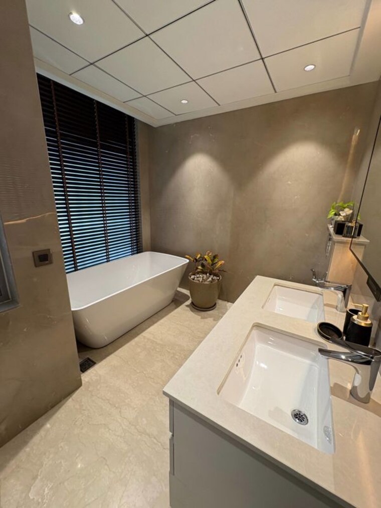 Washroom, signature-global-cloverdale 3 Bedroom 2095 Sq.Ft. Apartment In Sector 71 Gurgaon 10116424