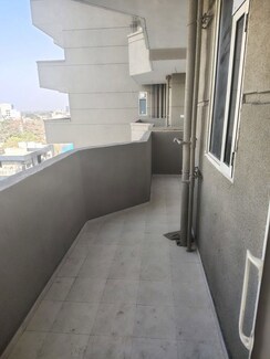2 BHK Apartment For Rent in Pyramid Midtown