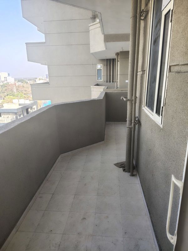 2 BHK Apartment For Rent in Pyramid Midtown