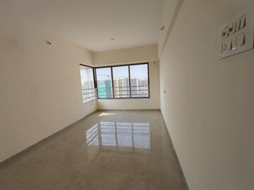 Room in 3 BHK Apartment at The Central, Chembur – for Rent