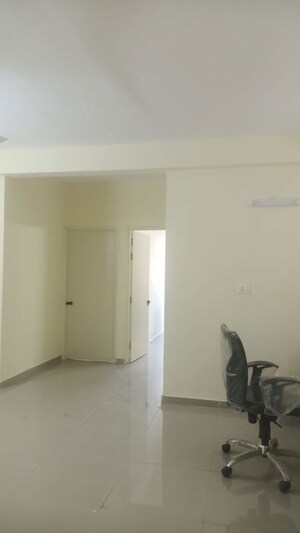 Room in 2 BHK Apartment at Pyramid Midtown, Sector 59 – for Rent