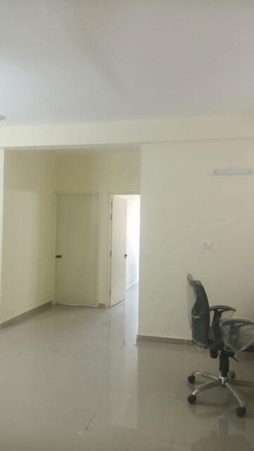 Room in 2 BHK Apartment at Pyramid Midtown, Sector 59 – for Rent