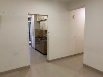 Room in 3.5 BHK Apartment at Emaar Emerald Estate, Sector 65 – for Rent