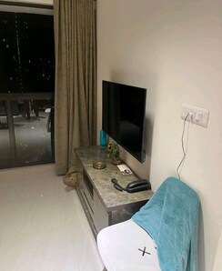 1 BHK + Pooja Room Apartment For Rent in Lodha Crown Quality Homes
