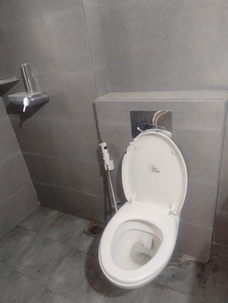 Bathroom, mapsko-mount-ville 3 Bedroom 1490 Sq.Ft. Apartment In Sector 79 Gurgaon 10116562