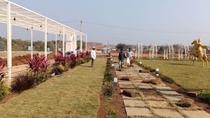  Plot For Sale in Manneguda