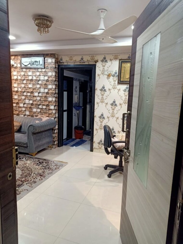  Parking, kurla east 1 Bedroom 460 Sq.Ft. Apartment In Kurla East Mumbai 10116617