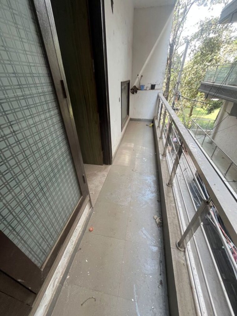 Balcony, chattarpur 3 Bedroom 150 Sq.Yd. Builder Floor In Chattarpur Delhi 10116653