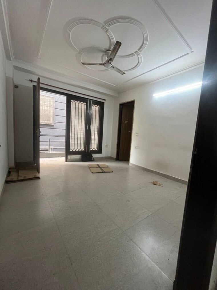 Room, chattarpur 3 Bedroom 150 Sq.Yd. Builder Floor In Chattarpur Delhi 10116653