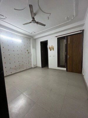 Room in 3 BHK Builder Floor at Chattarpur – for Rent