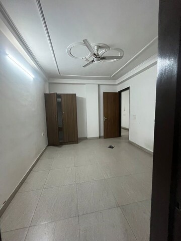 Room in 3 BHK Builder Floor at Chattarpur – for Rent