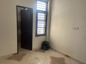 Room in 6 BHK Independent House at Bhago Majra Road – for Sale