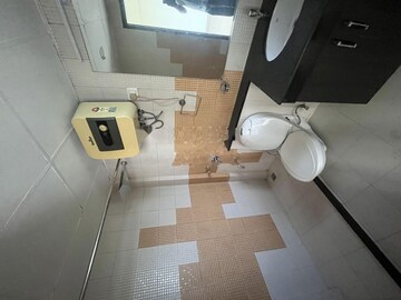 Team Area in 3.5 BHK Apartment at BPTP Park Prime, Sector 66 – for Rent