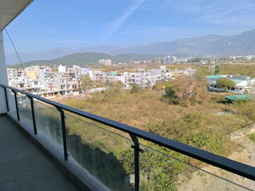 Swimming Pool in 2 BHK Builder Floor at Aamwala – for Rent