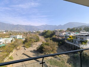 2 BHK Builder Floor – Garden View at Aamwala - for Rent