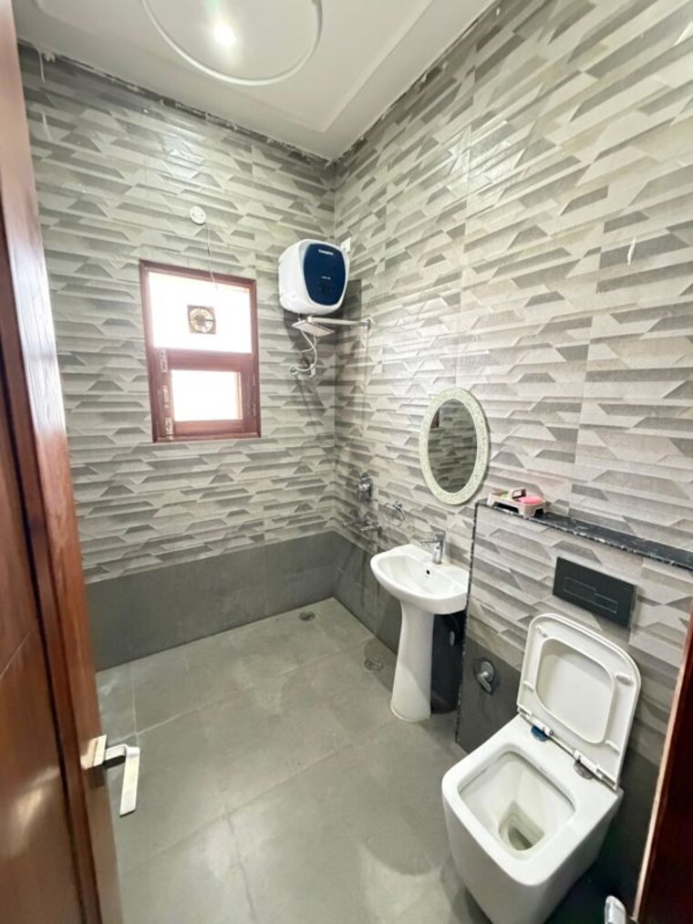 Bathroom, aerocity 3 Bedroom 2250 Sq.Ft. Builder Floor In Aerocity Mohali 10116732