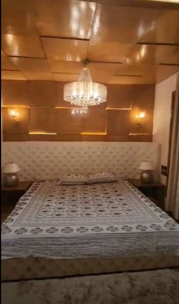 Bedroom in 5 BHK Villa at Shalimar Meadows, Butler Colony – for Rent