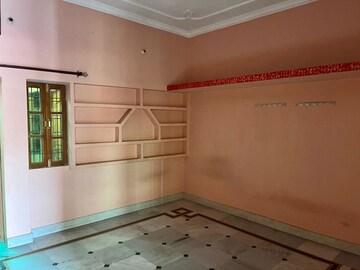 Room in 2 BHK Independent House at Gomti Nagar – for Rent