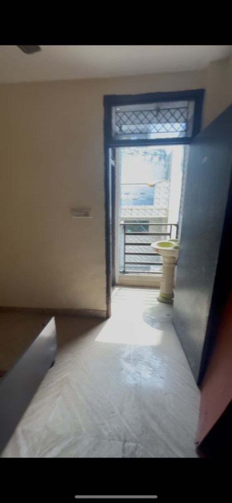 Room, dwarka mor 1 RK 240 Sq.Ft. Builder Floor In Dwarka Mor Delhi 10116747