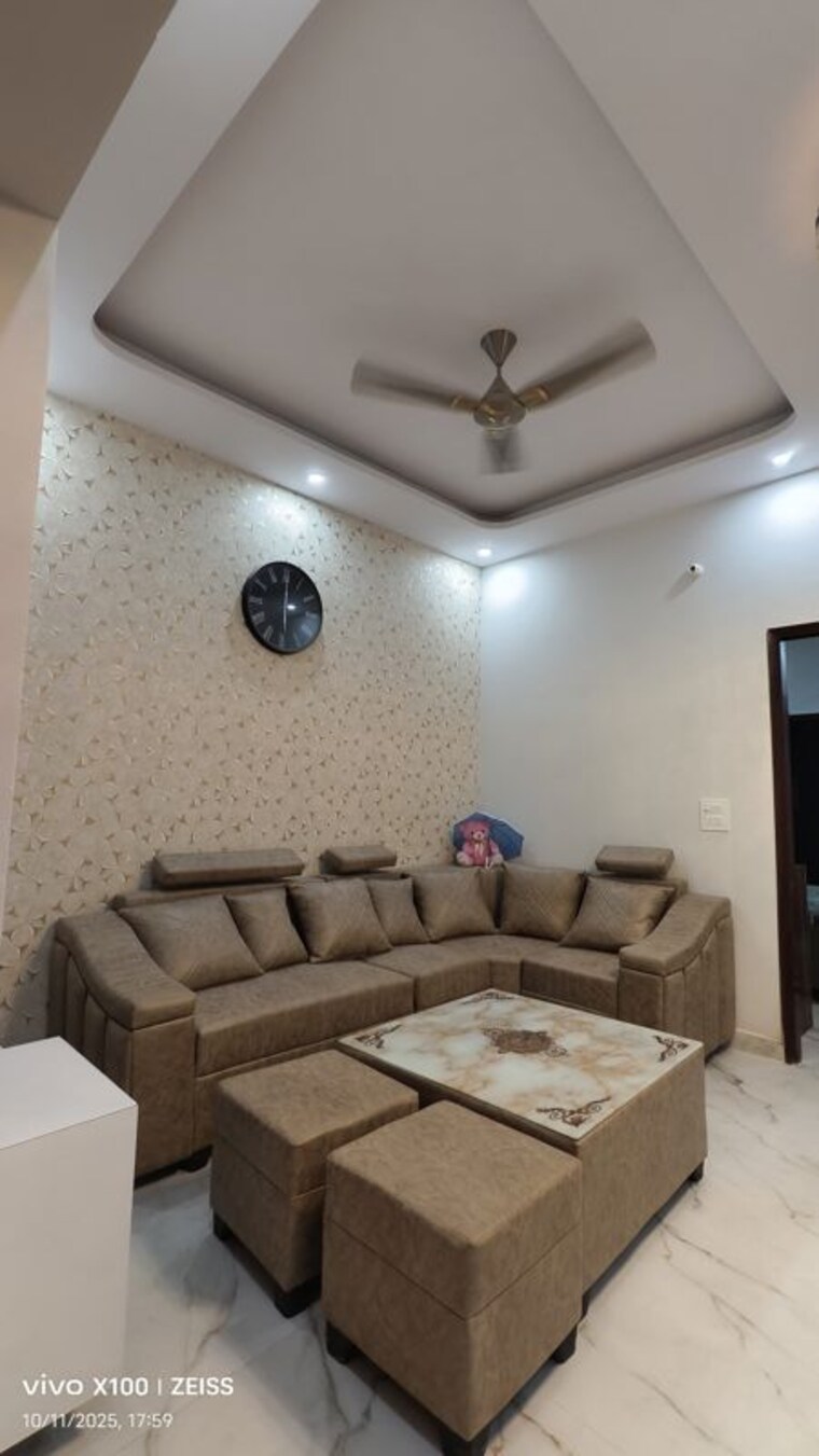Living Room, bhago majra road 3 Bedroom 105 Sq.Yd. Apartment In Bhago Majra Road Kharar 10116804