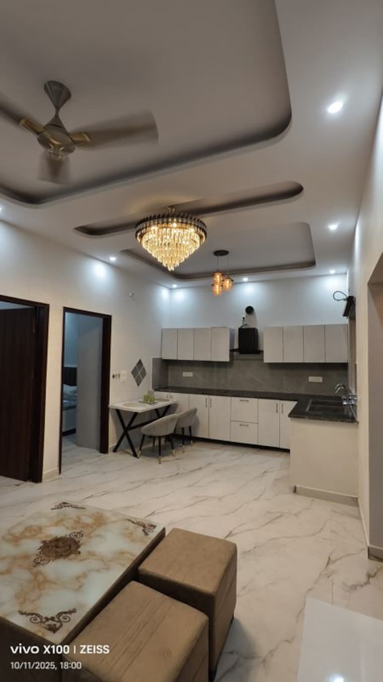 Living Room, bhago majra road 3 Bedroom 105 Sq.Yd. Apartment In Bhago Majra Road Kharar 10116804