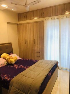 1 BHK + Study Room Apartment For Rent in Laxmi Woolen Mill Compound